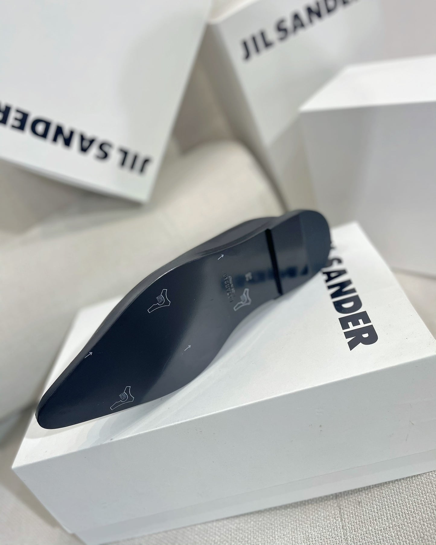 Jil sander-2022春夏 走秀新款 牛皮尖頭平底拖鞋