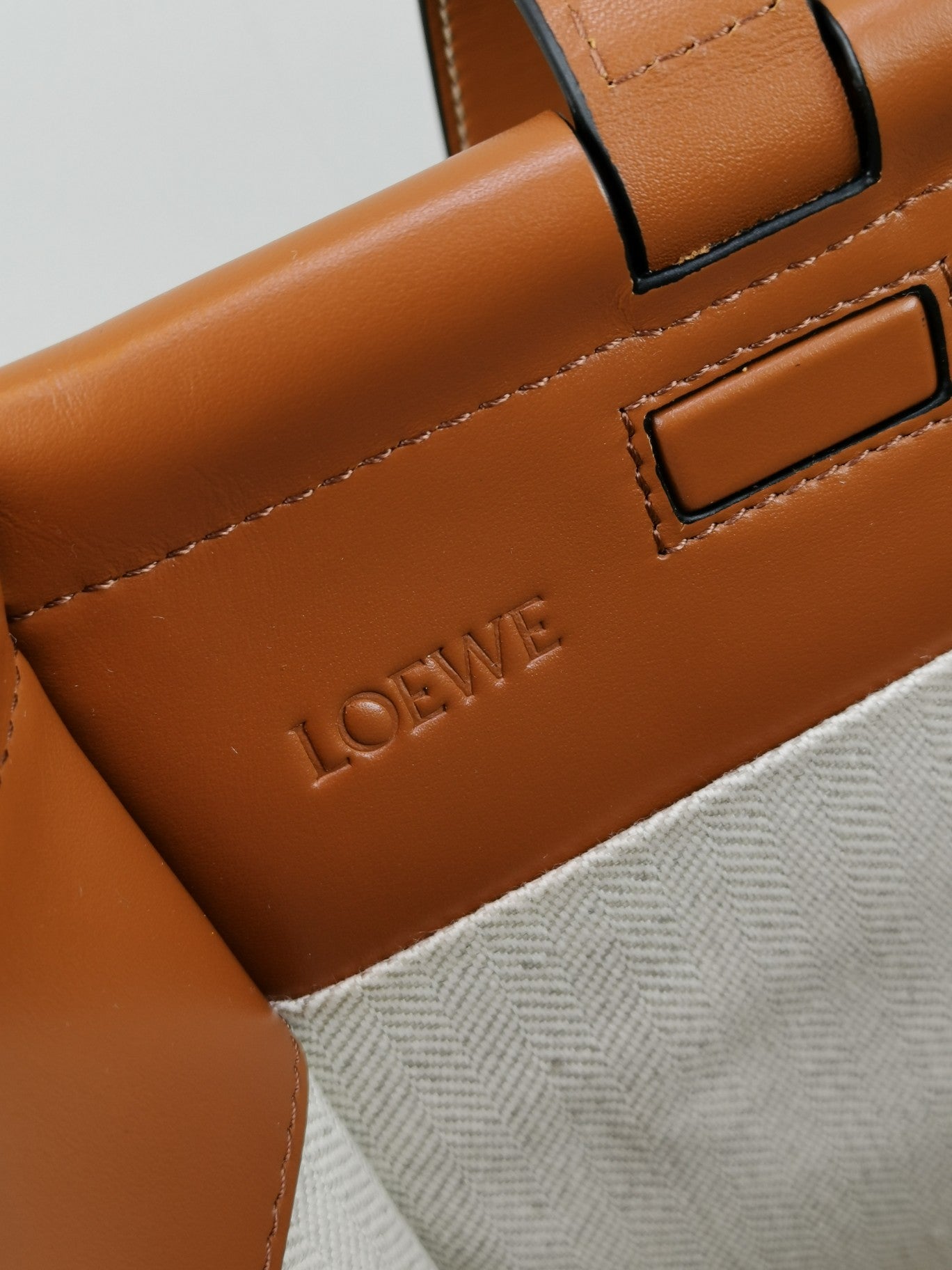 羅L威-Cushion Tote 大號