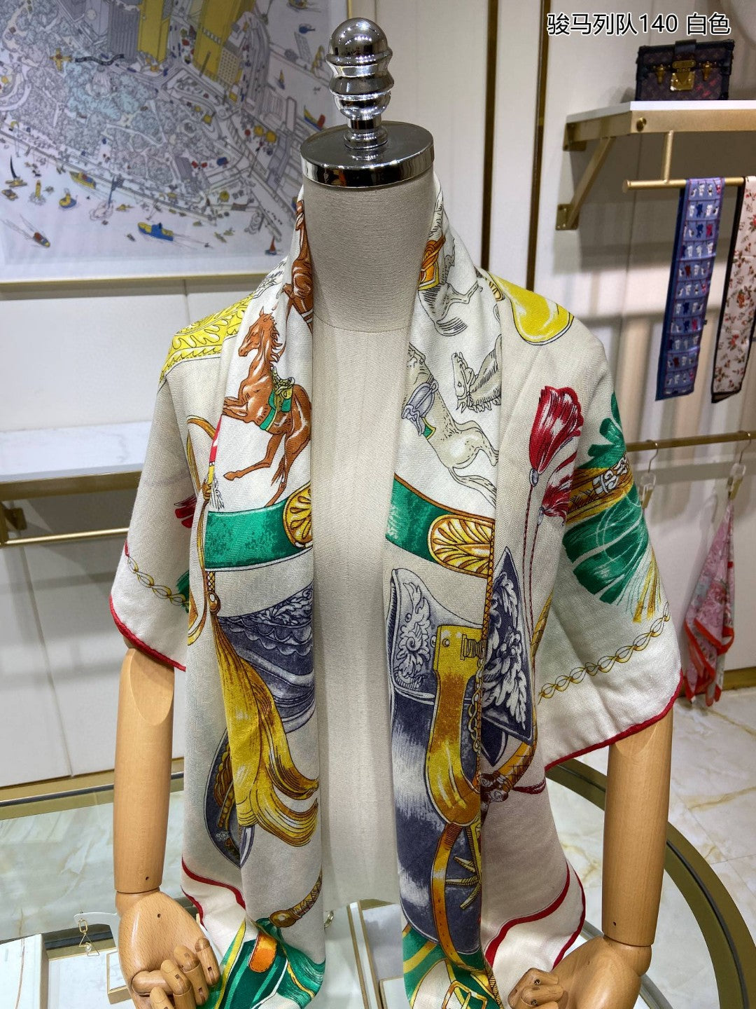 小愛款-駿馬列隊方形圍巾 140*140cm 70%羊絨+30%真絲 白色