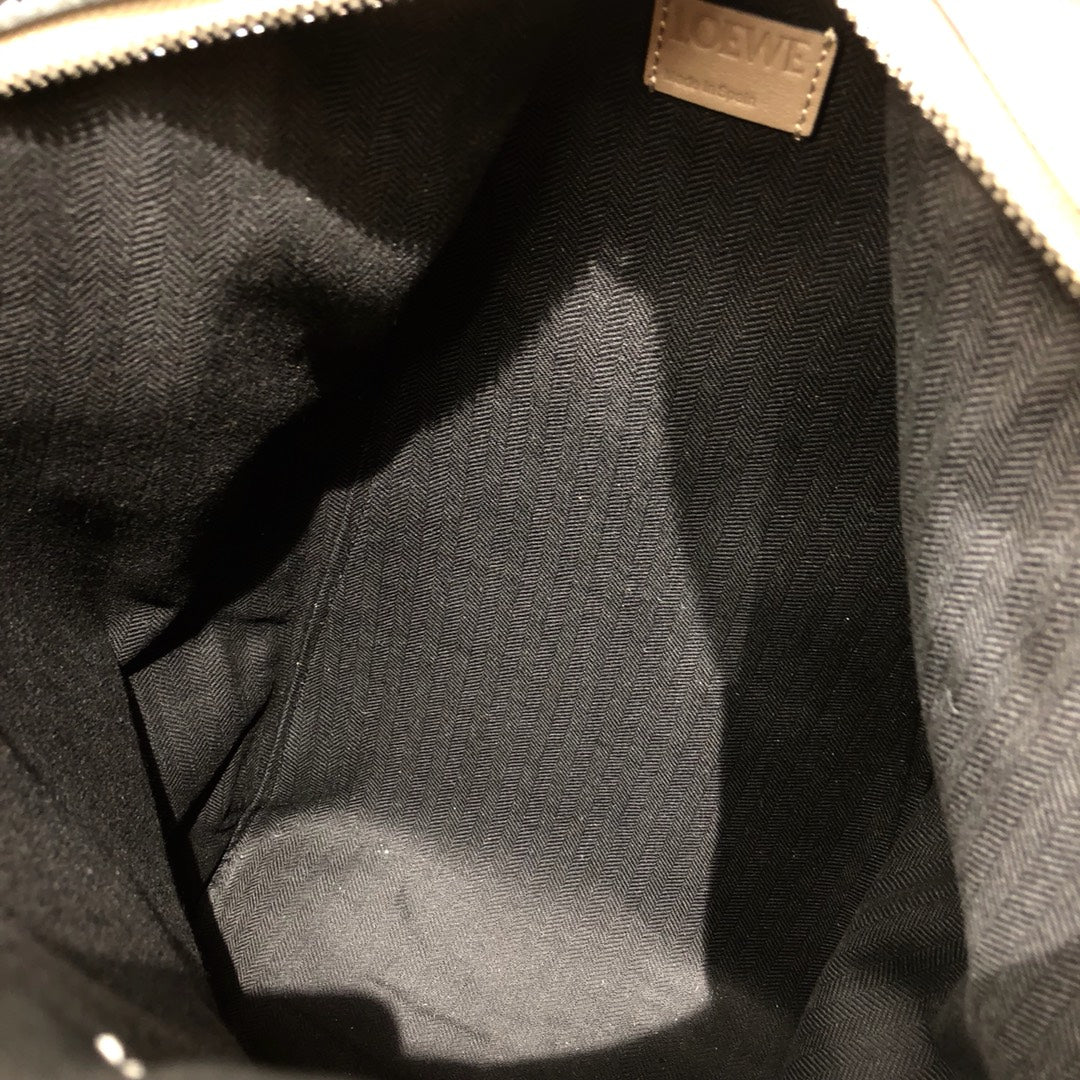 Loe-anton bag 肩背包 後背包 咖色