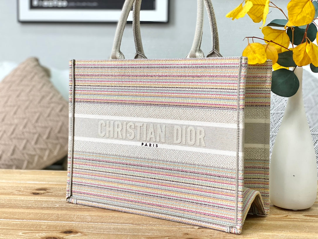 Dior Book Tote-小號36.5cm-金線刺繡