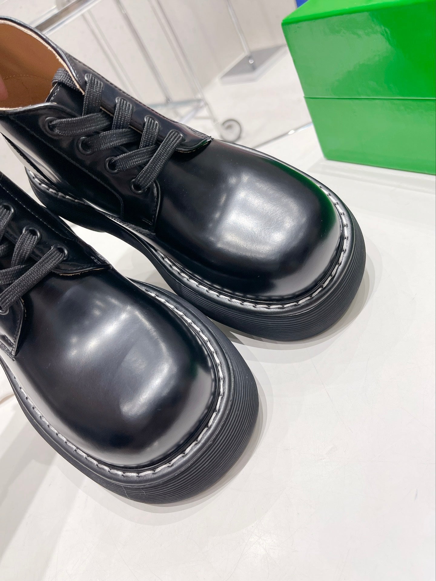 B編織-高定系列 經典螺紋底大頭短靴 全牛皮（35-39，40可訂製）