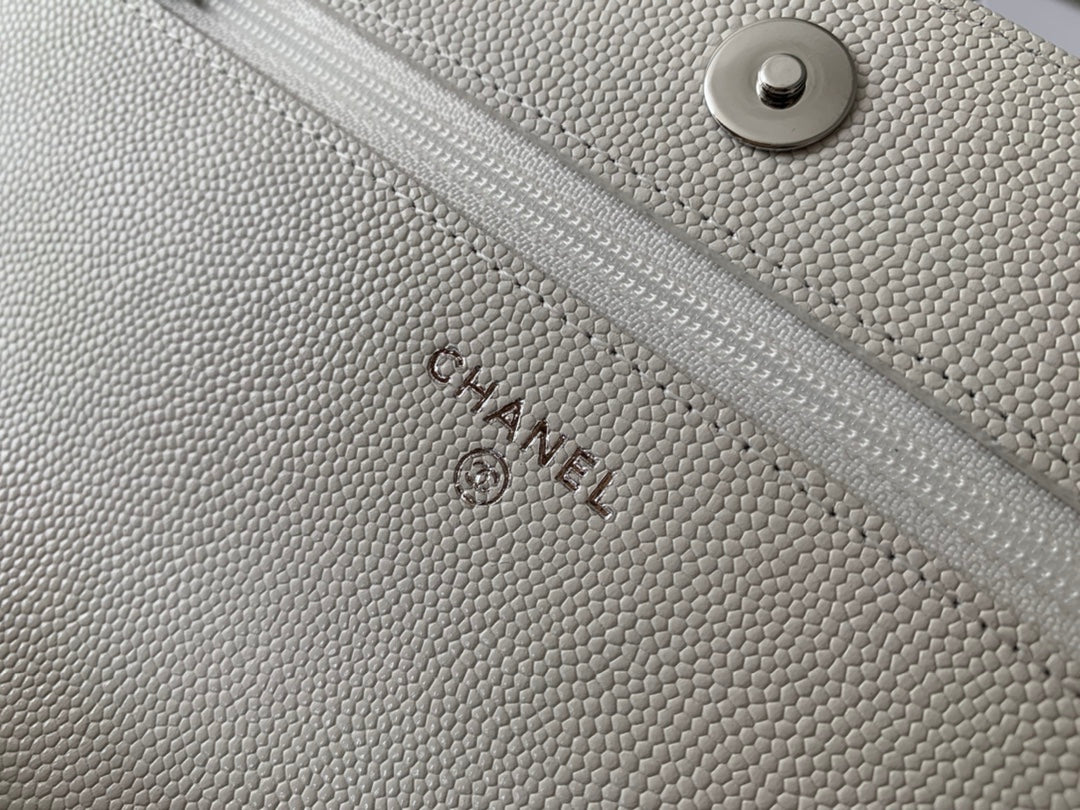 Chanel WOC-白色球紋牛皮-黑扣