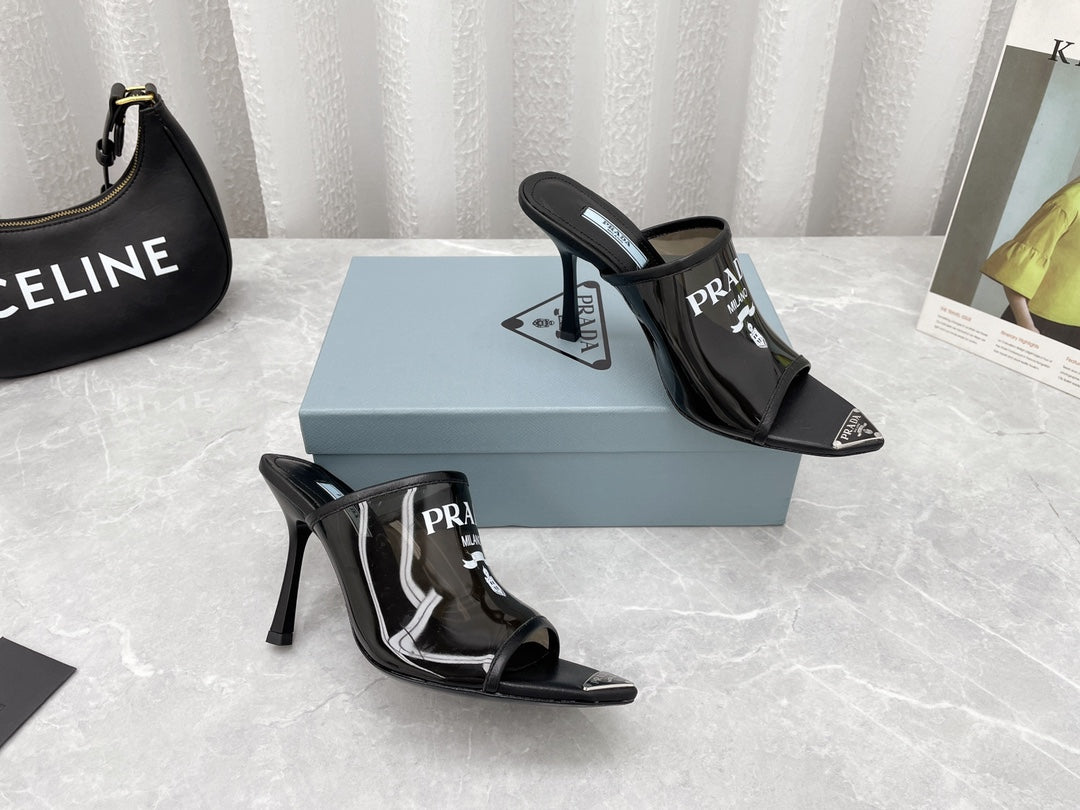 Prada 鞋-Prada 尖頭三角logo 細高跟 涼鞋（黑）