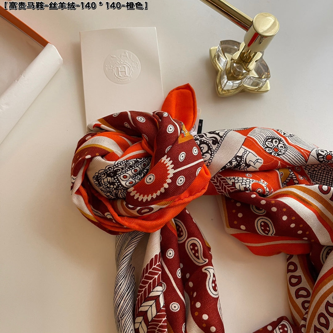 小愛款-高貴馬鞍 140真絲羊絨方巾