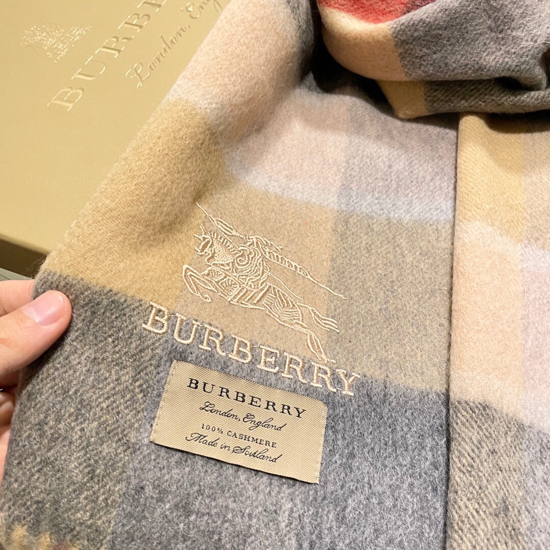 巴B家-水波紋經典羊絨格子圍巾 32*180cm