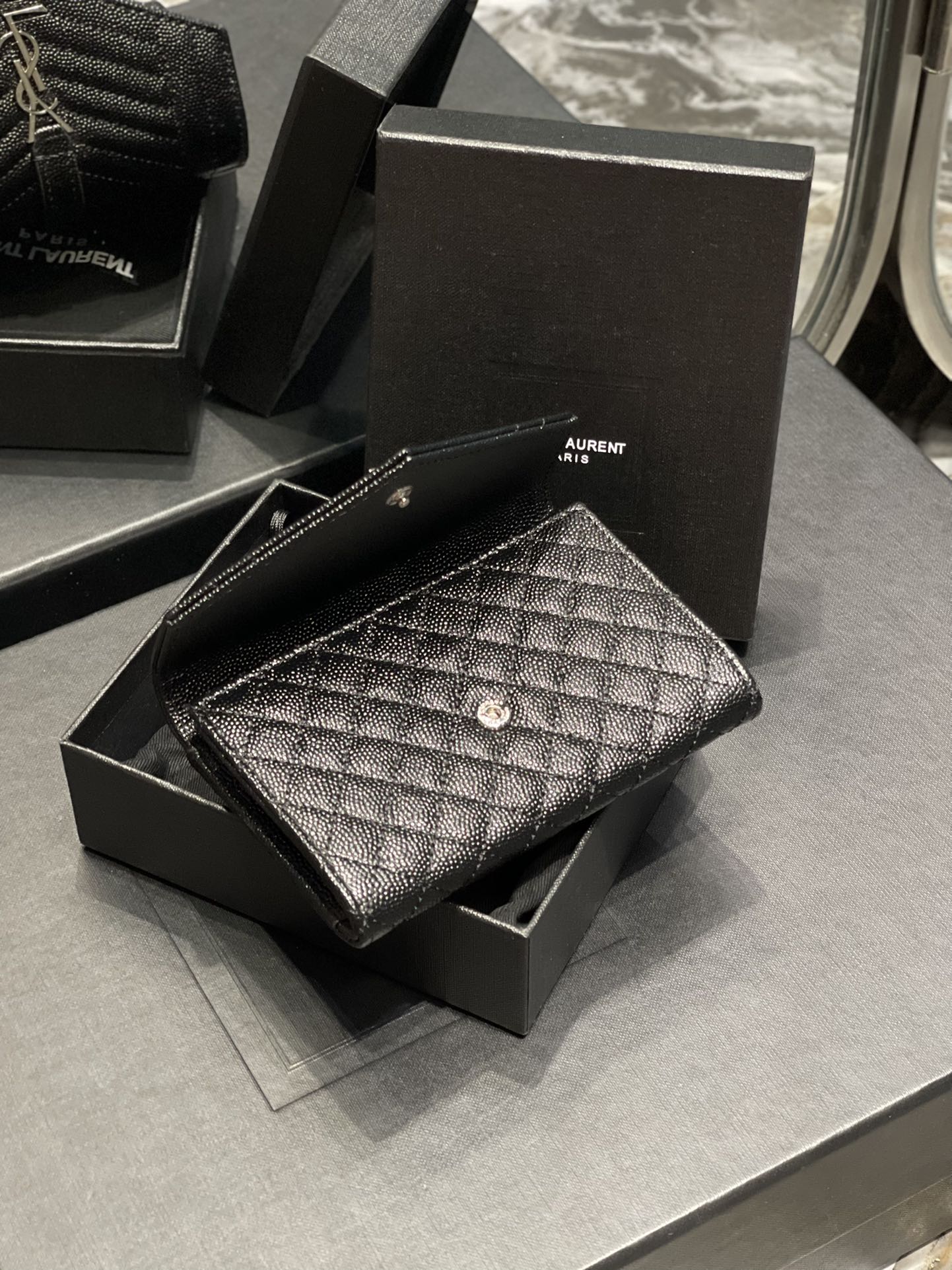 YSL 新品短夾 黑色銀扣