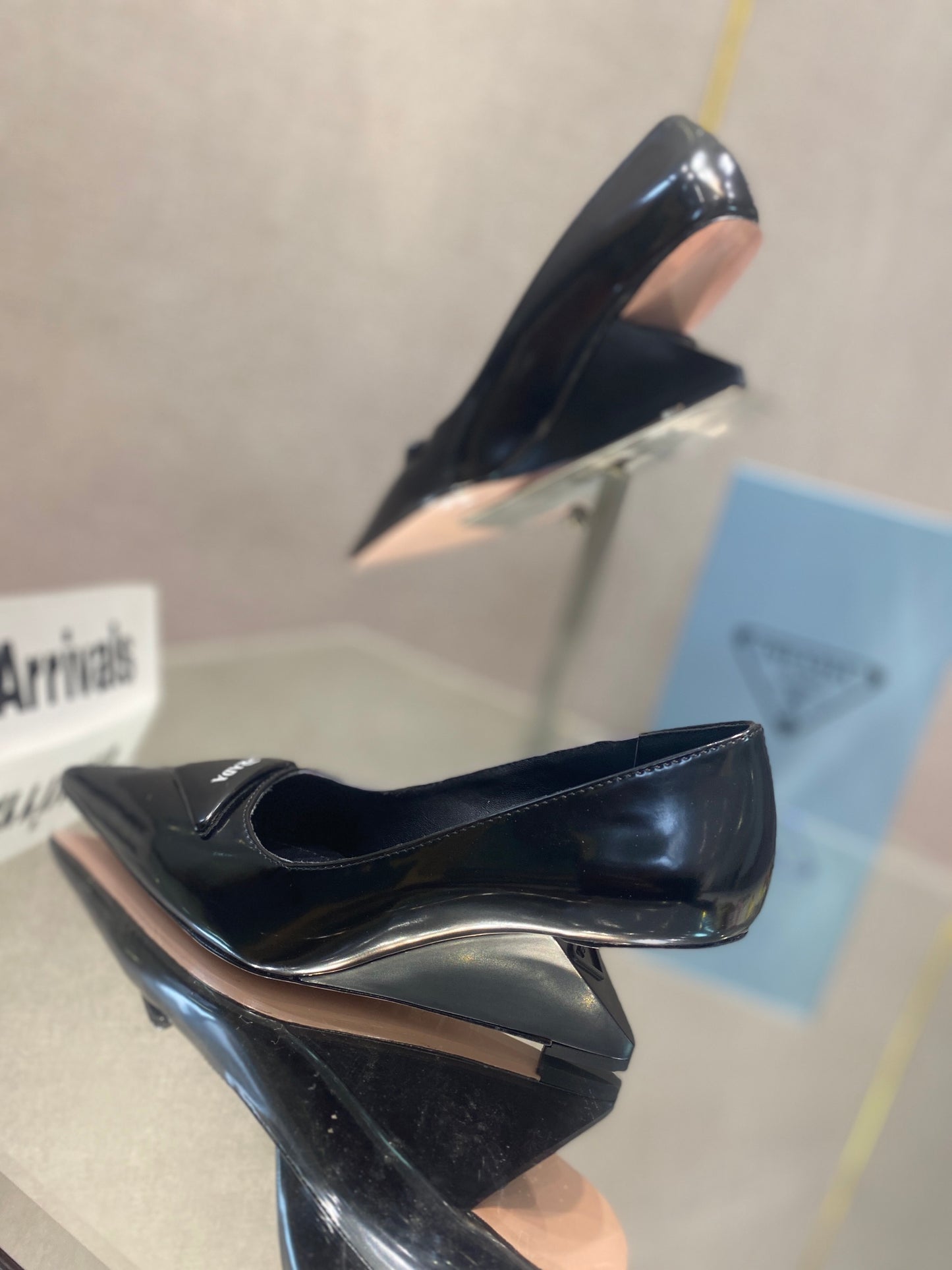 Prada鞋-Prada 漆皮低跟鞋（黑）