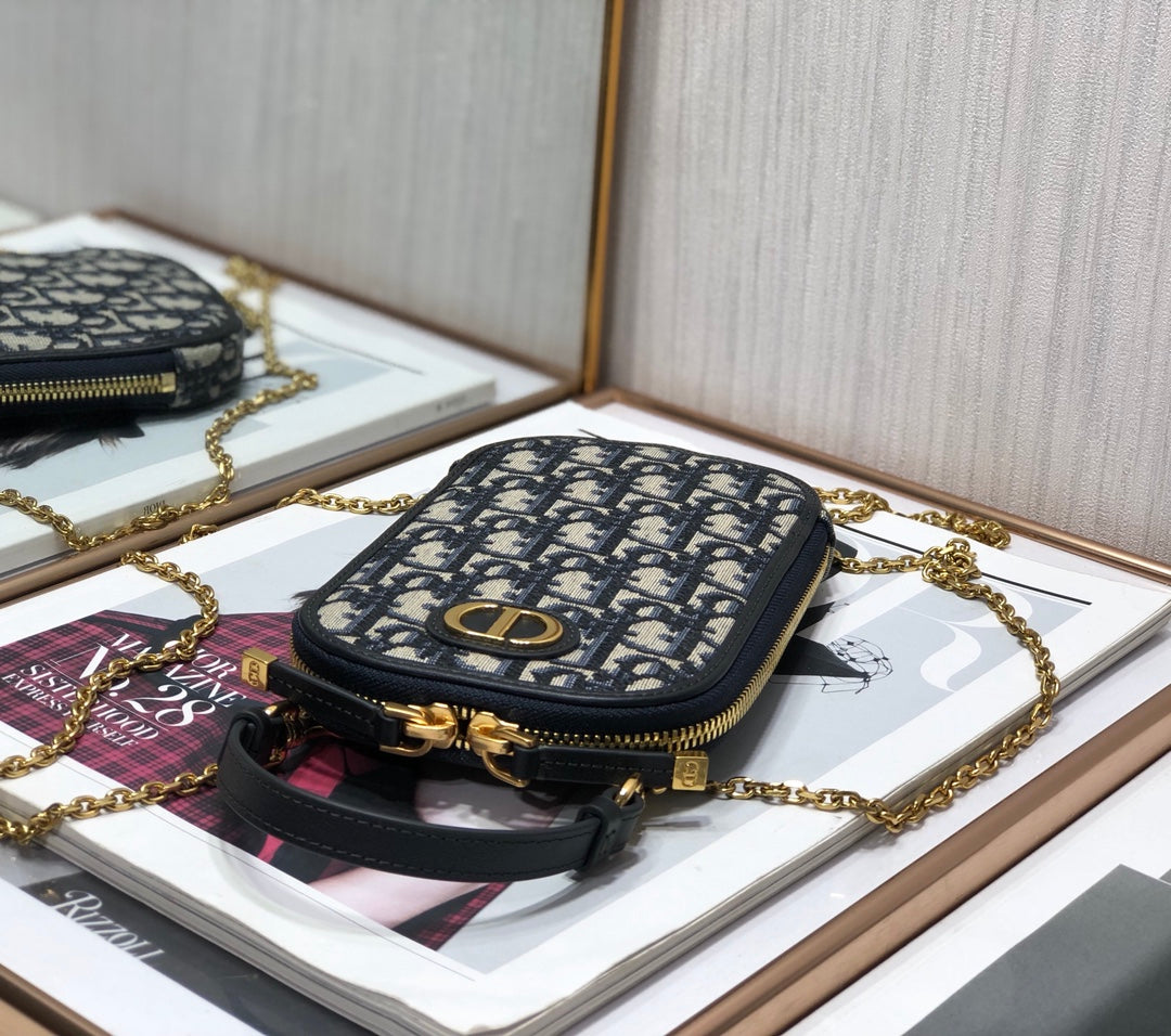 Dior 30 Montaigne 手機包