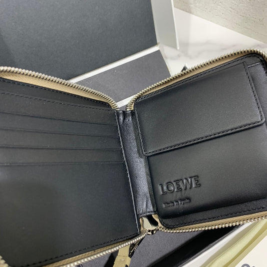 Loewe Puzzle系列 拉鍊短夾