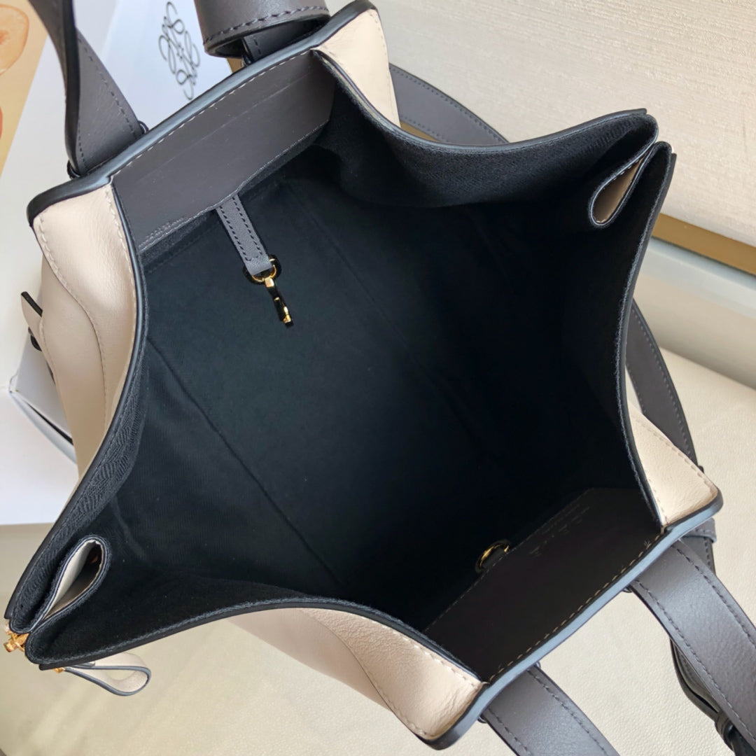 羅L威-Hammock 中號33*28*16 cm