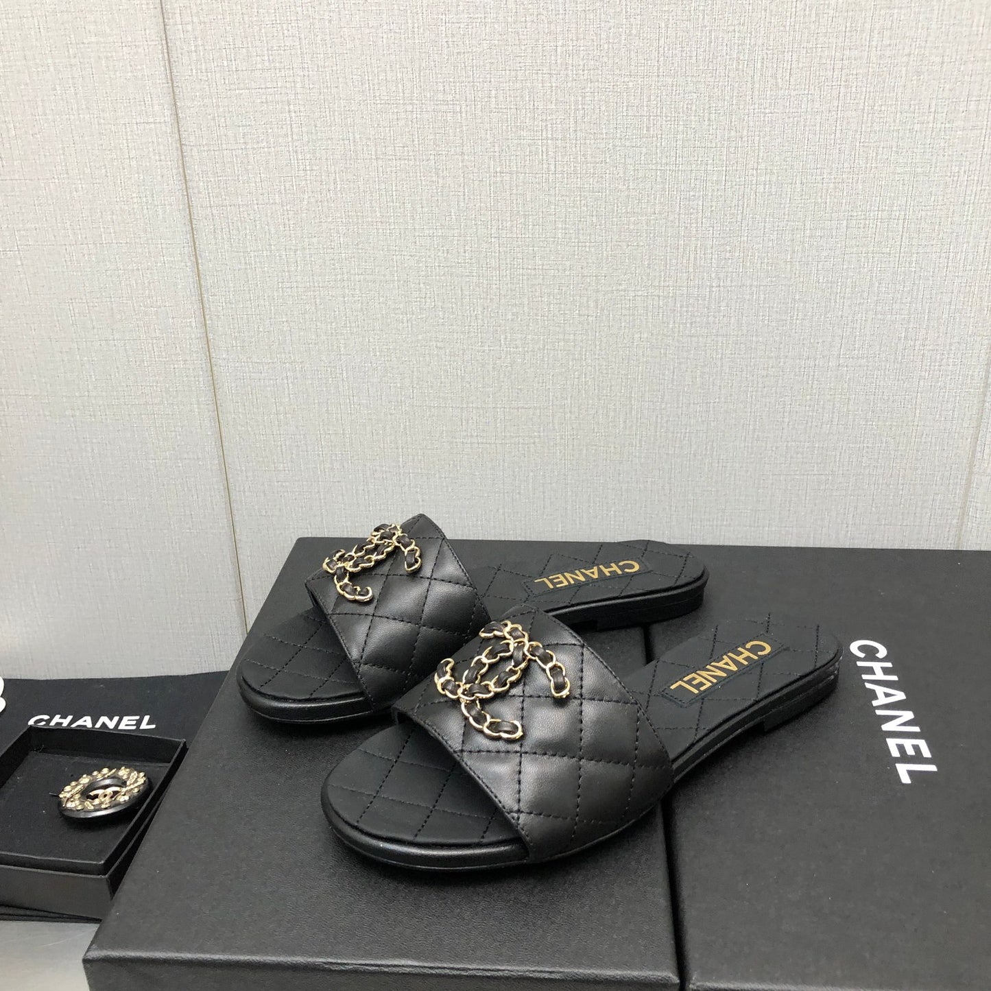 小香家-2023新款 羊皮菱格拖鞋 黑色