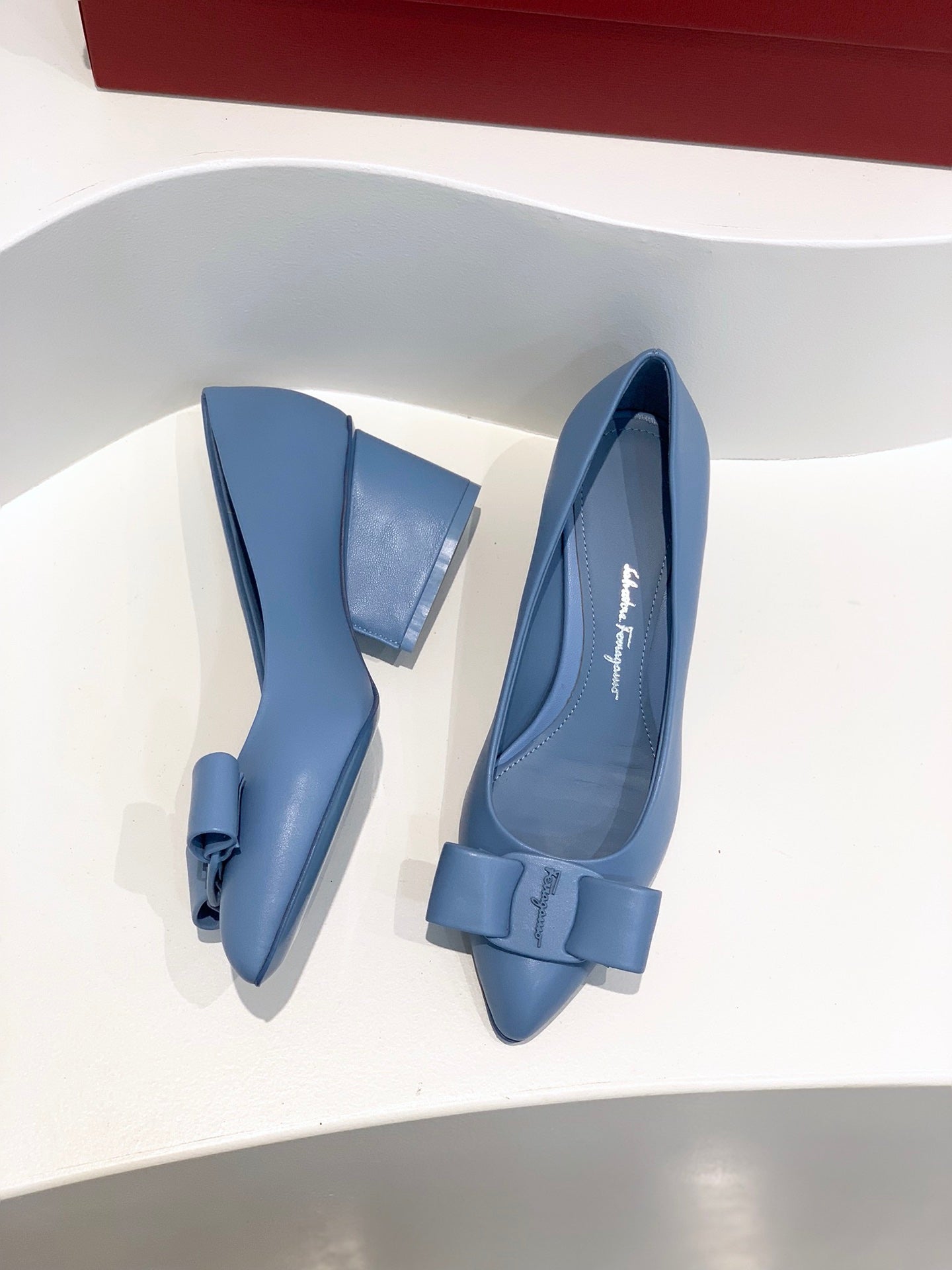 Salvatore Ferragamo鞋-菲拉格慕 Viva低跟尖頭 平底鞋 藍