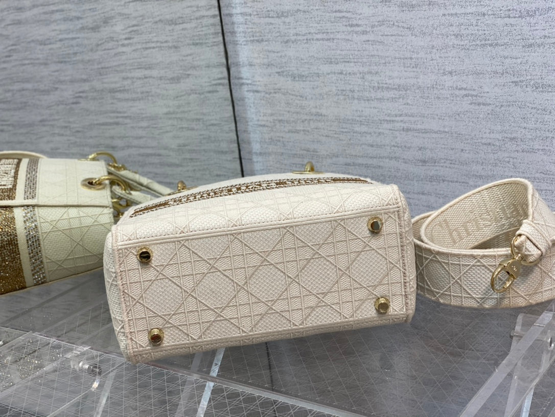 迪D家 Lady D-Lite黛妃包-刺繡白金色-24cm
