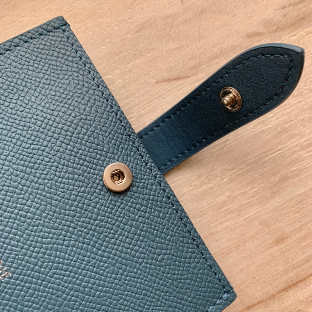 Celine 粒面牛皮風琴卡包