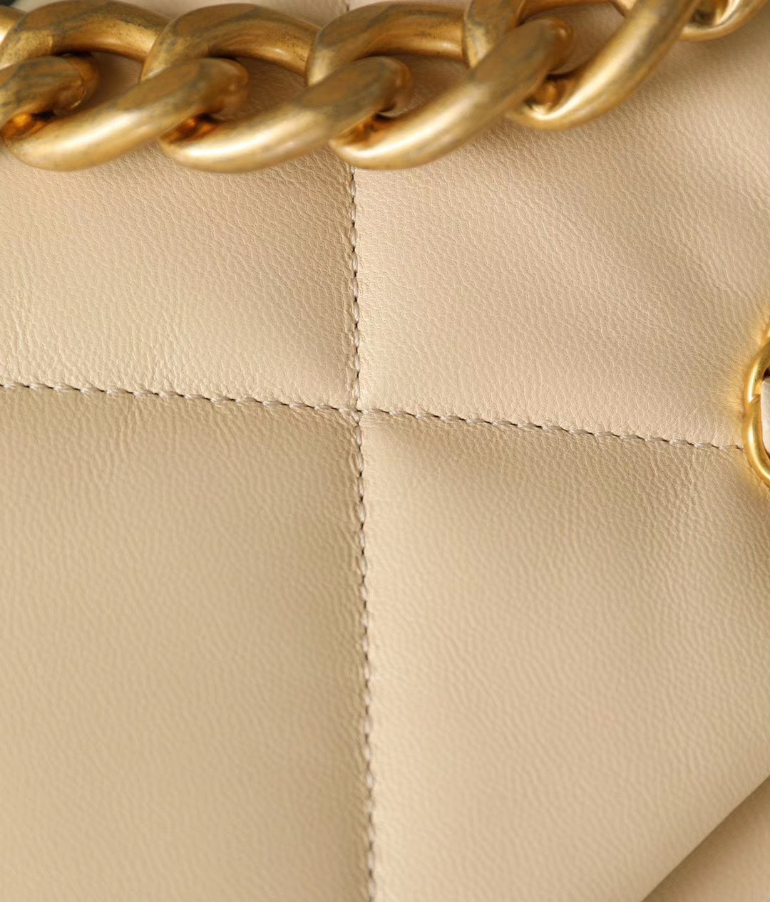 Chanel 19Bag-中號杏色