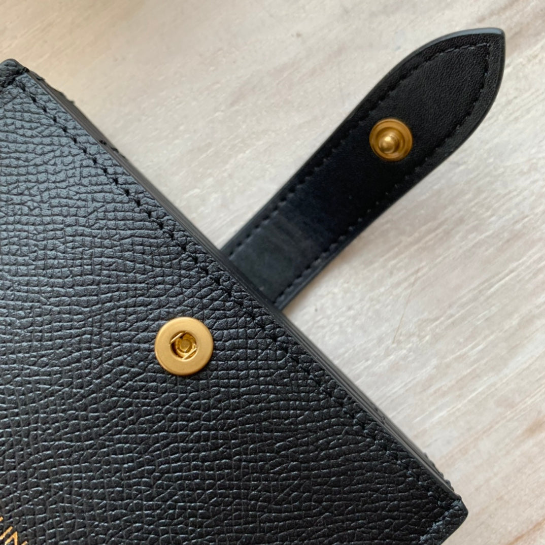 Celine 粒面牛皮風琴卡包