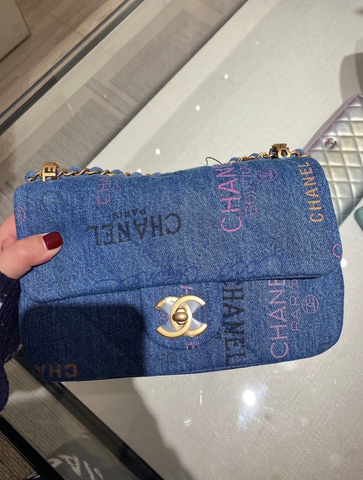 小香家-22P春夏系列塗鴉牛仔 CF包 28cm