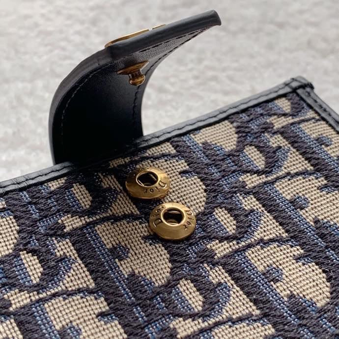 Dior 風琴卡包