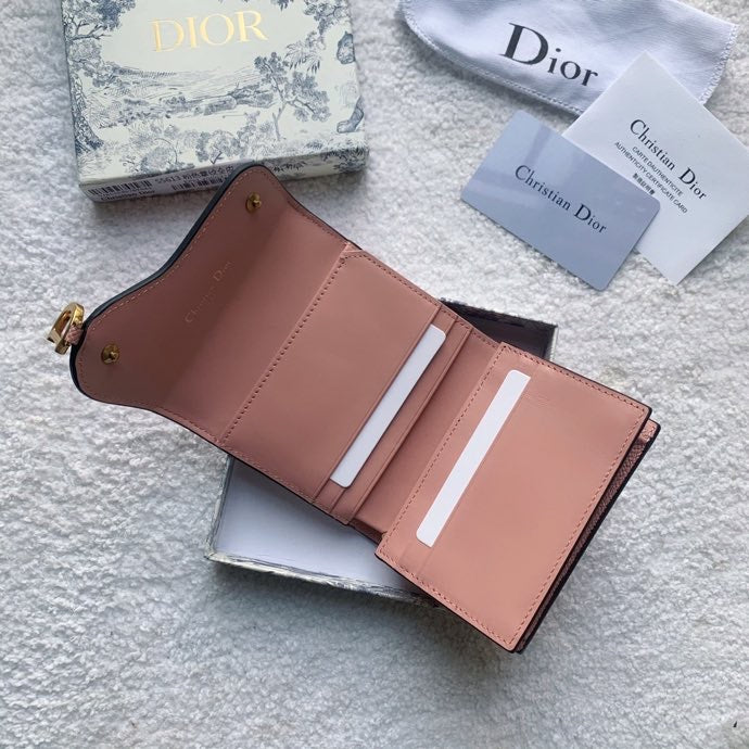 Dior Saddle 馬鞍三折短夾