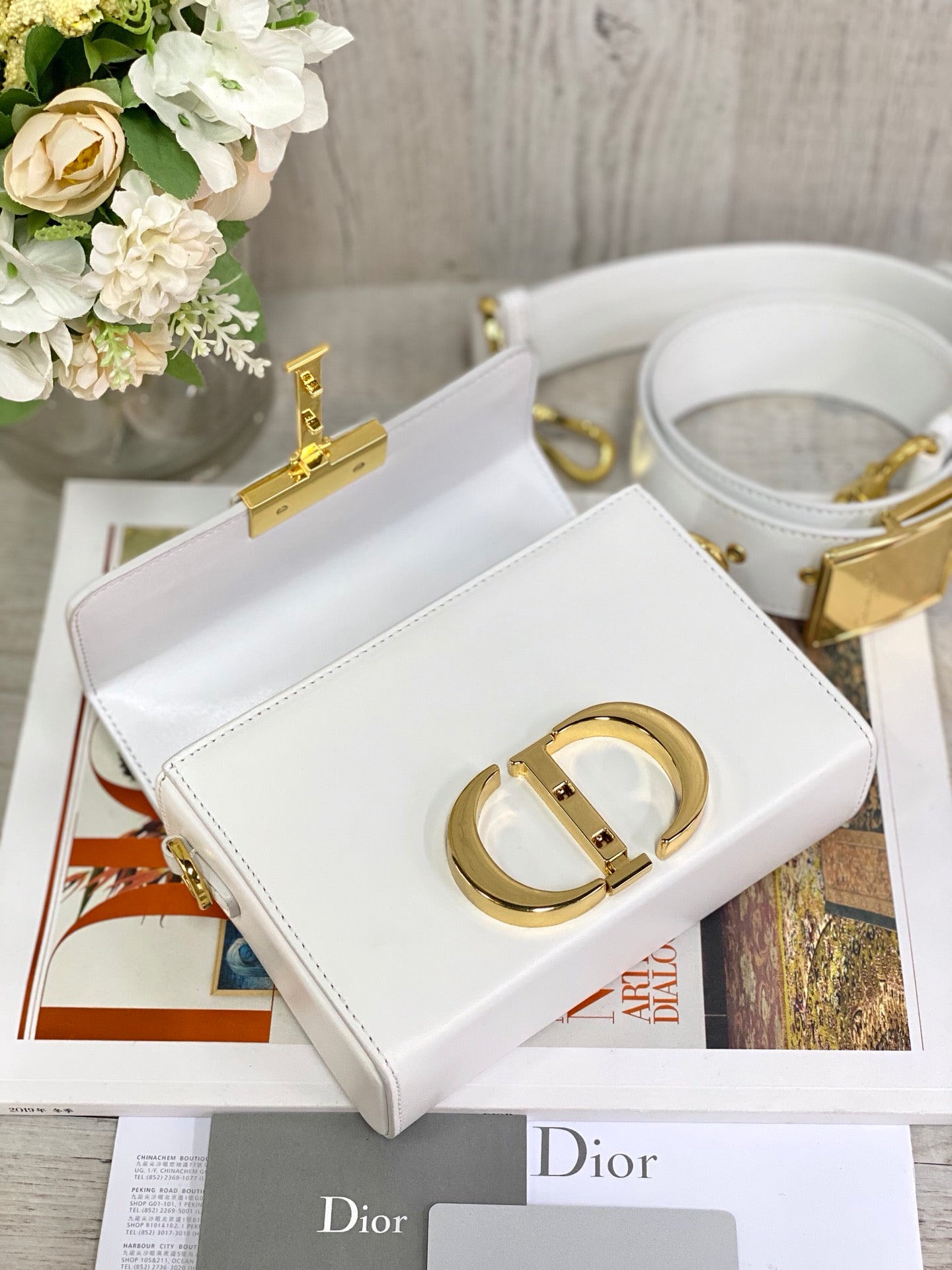 Dior 蒙田 Mini Box-牛皮平紋-金扣-17.5cm-白色