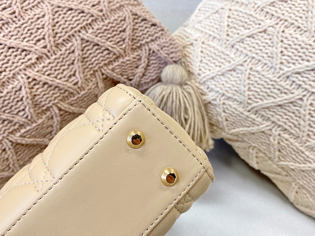 Dior-Mini Lady Dior手袋-三格黛妃-17cm-熔岩棕珐瑯扣