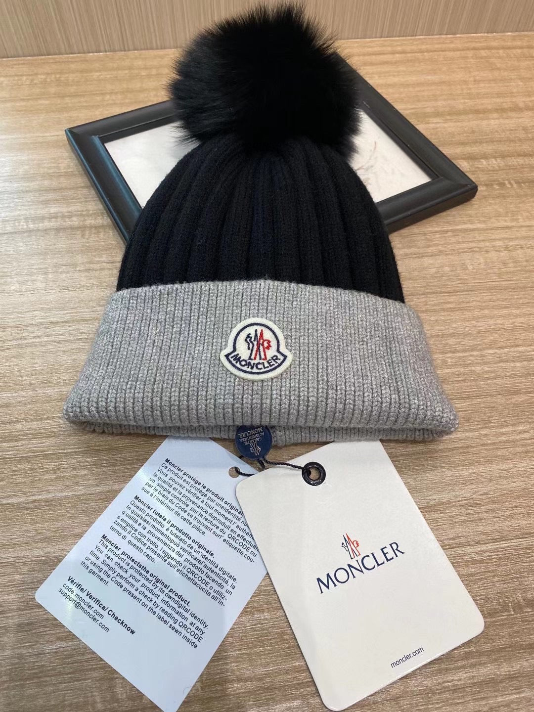 Moncler-多色針織毛帽