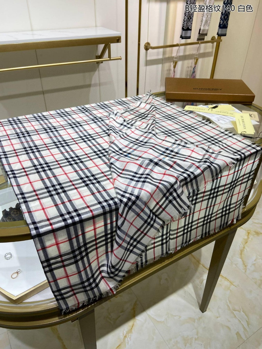 巴B家-B輕盈格紋圍巾 140*140cm 100%山羊絨