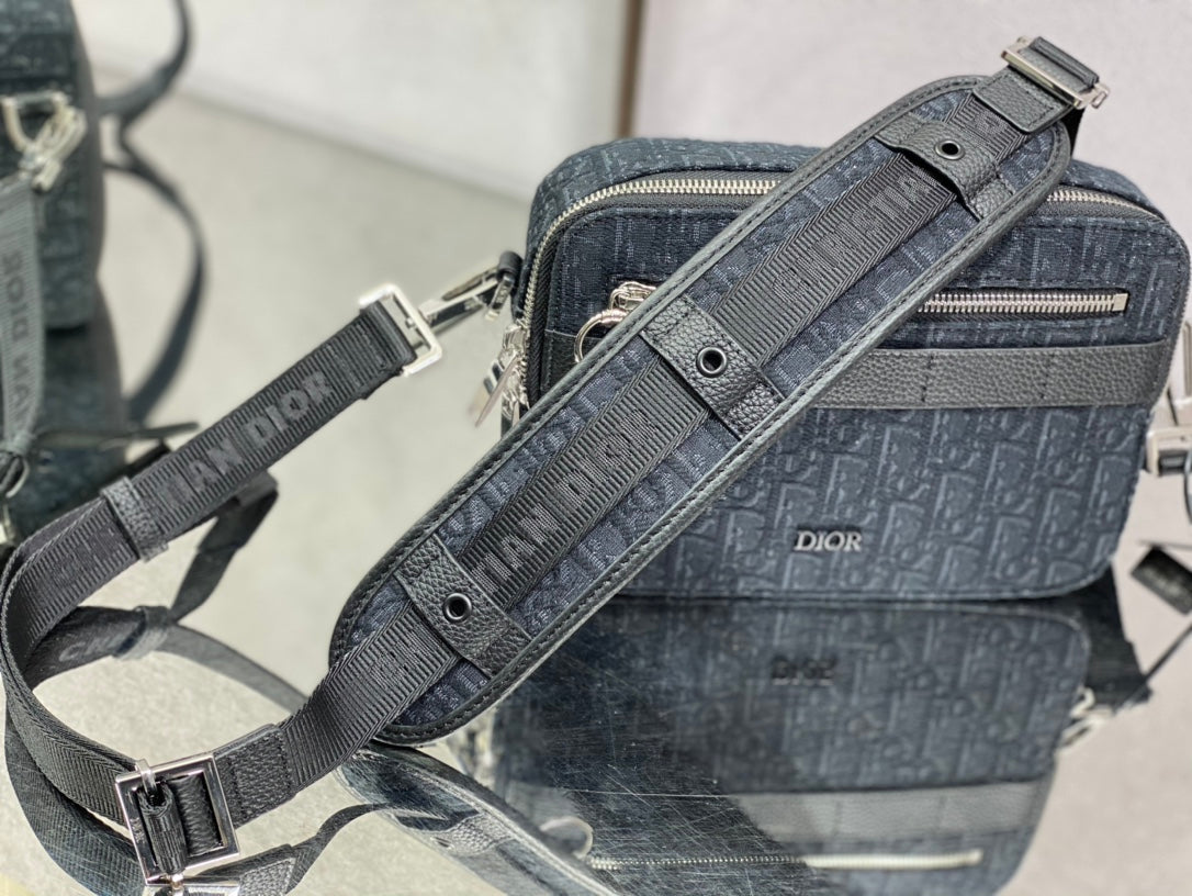 Dior 經典相機包-22*15*5cm