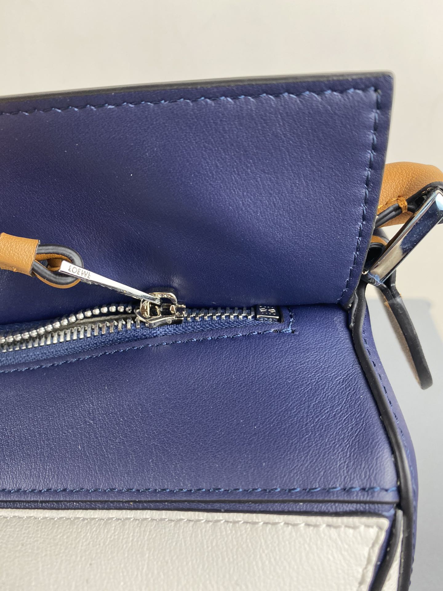 羅L威-Puzzle bag 小牛皮 小號