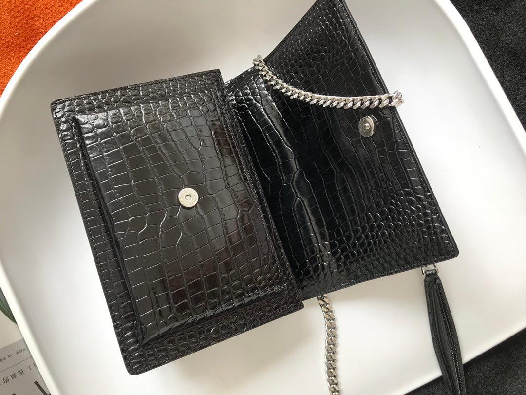 聖Y羅-Sunset日落包 鱷魚紋 黑金銀扣