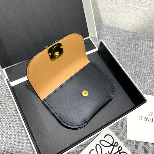 Loewe Goya 系列絲綢小牛皮卡包