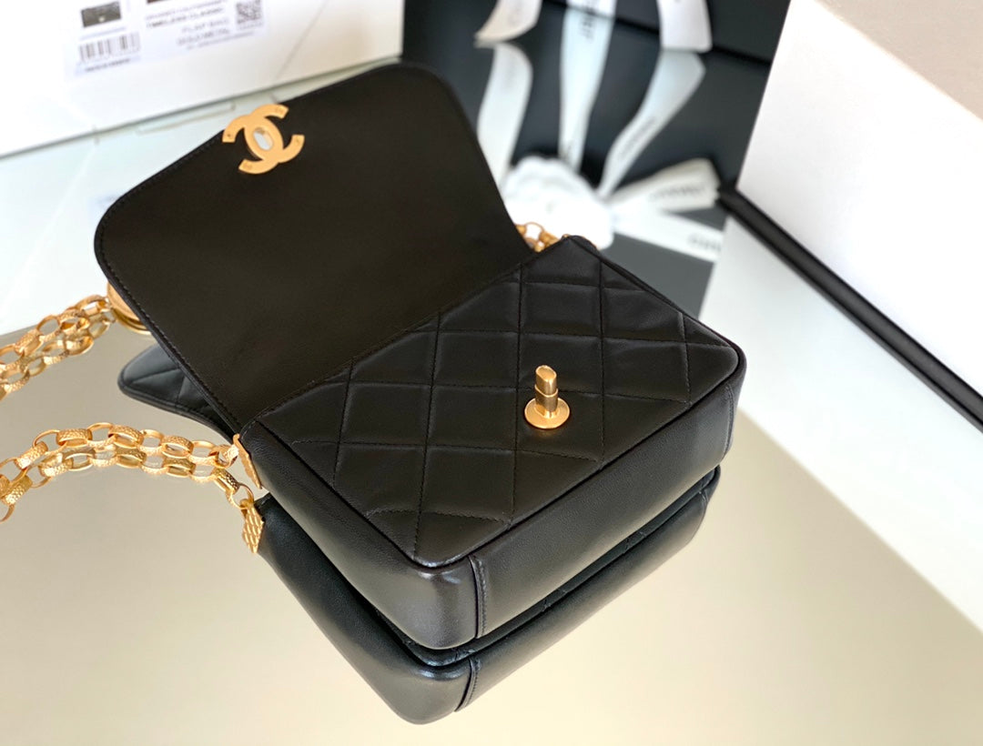 Chanel 復古金幣鏈條口蓋包