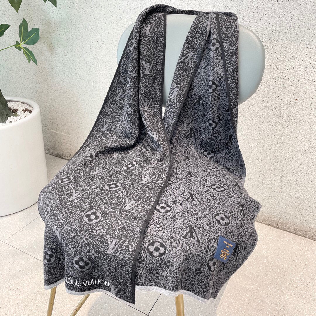 路L家-高羊絨圍巾 180*32cm 100%進口針織羊絨