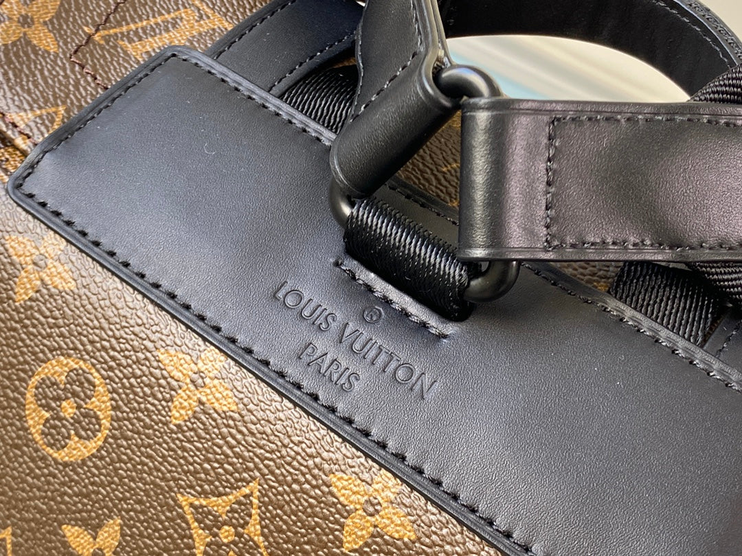 LV M43735 Christopher 小號雙肩包