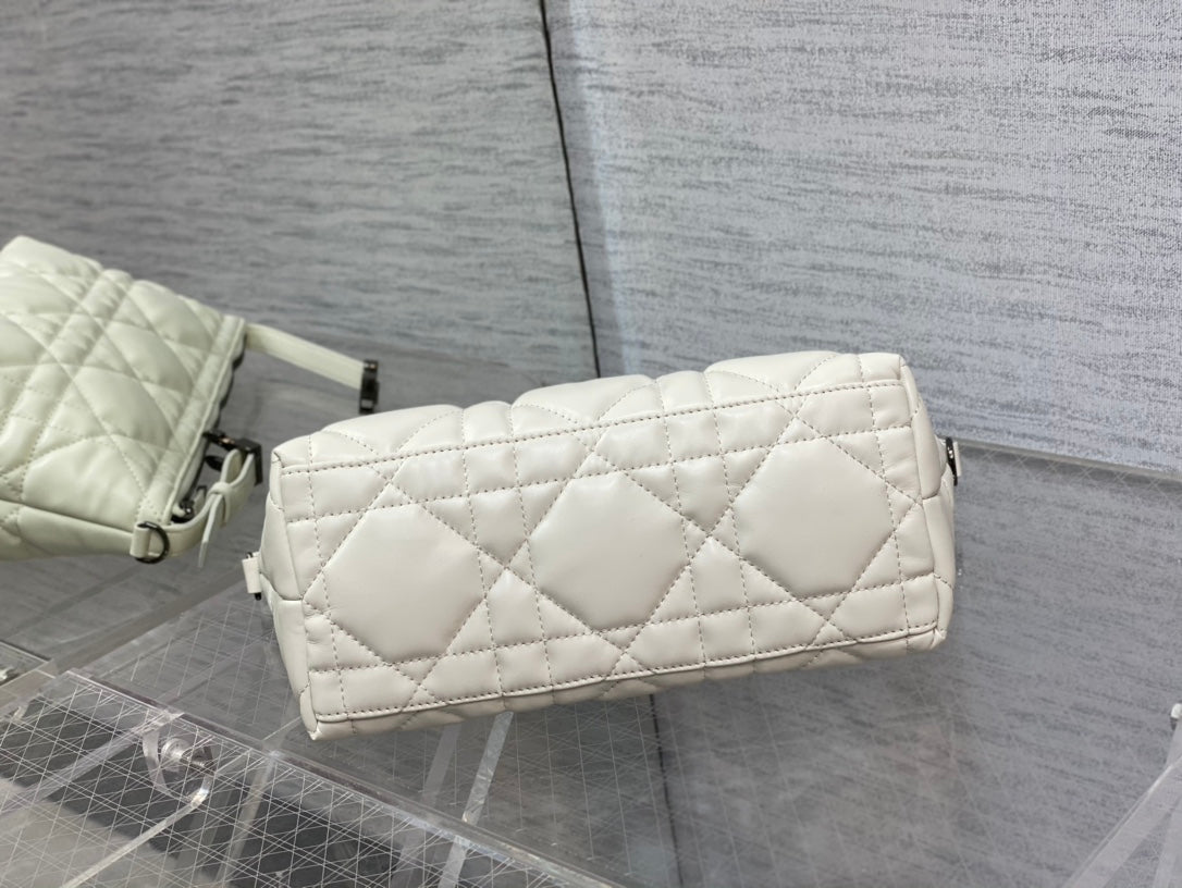 Dior-Nomad手提包 飯盒包 大號 奶白色