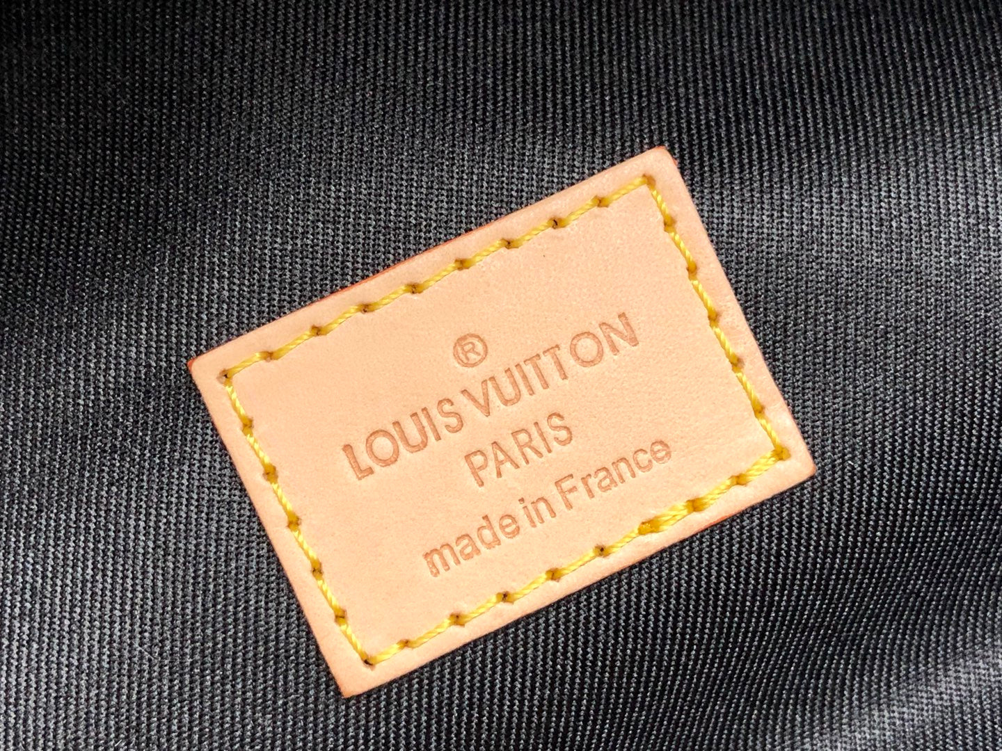 Lou-經典Monogram 老花腰包