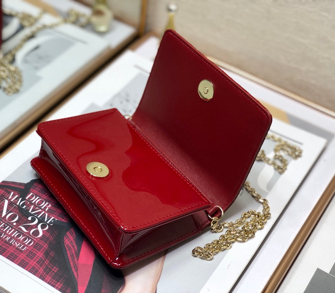 Dior Lady Dior Nano 鏈條卡包／腰包-漆皮紅色
