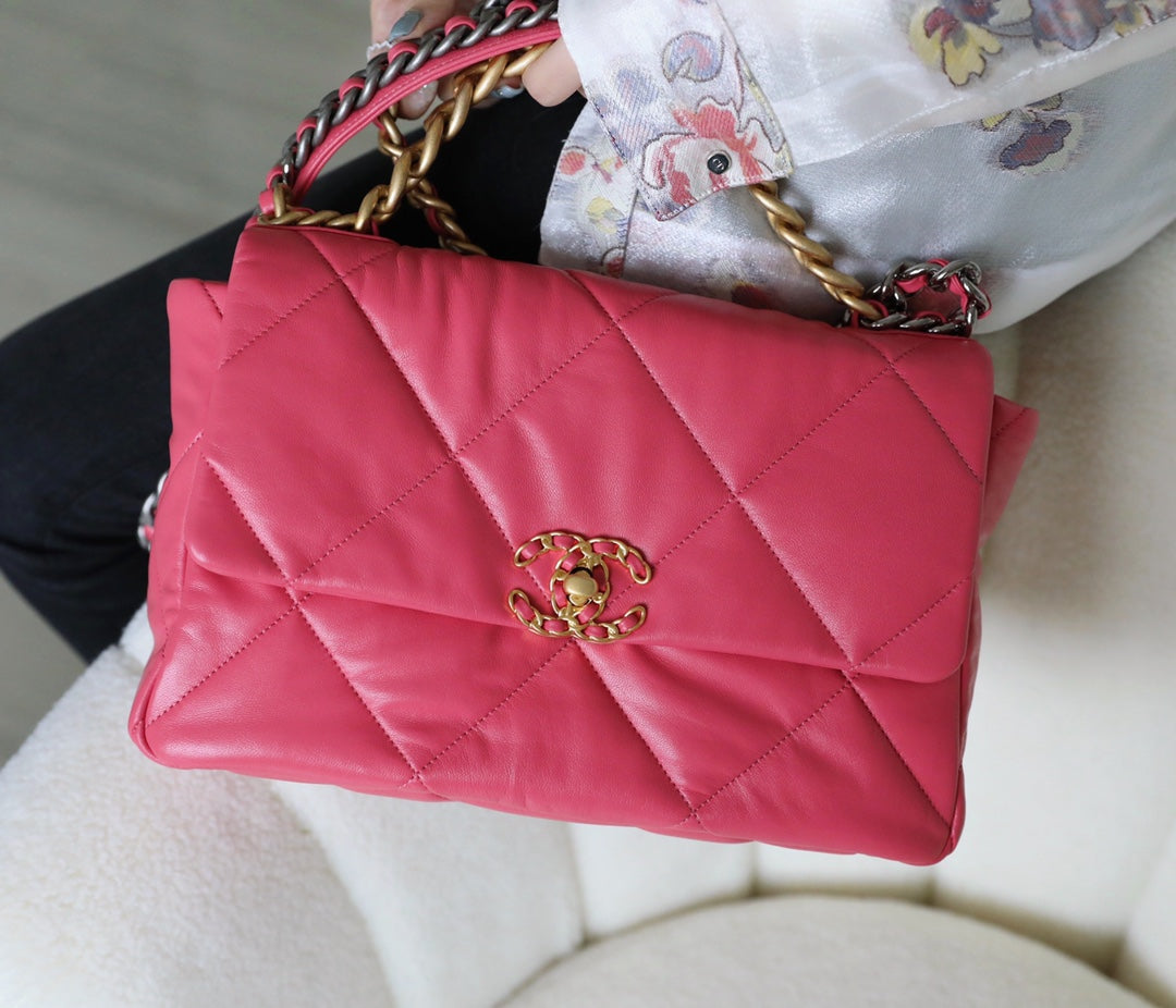 Chanel 19Bag-中號唇膏粉