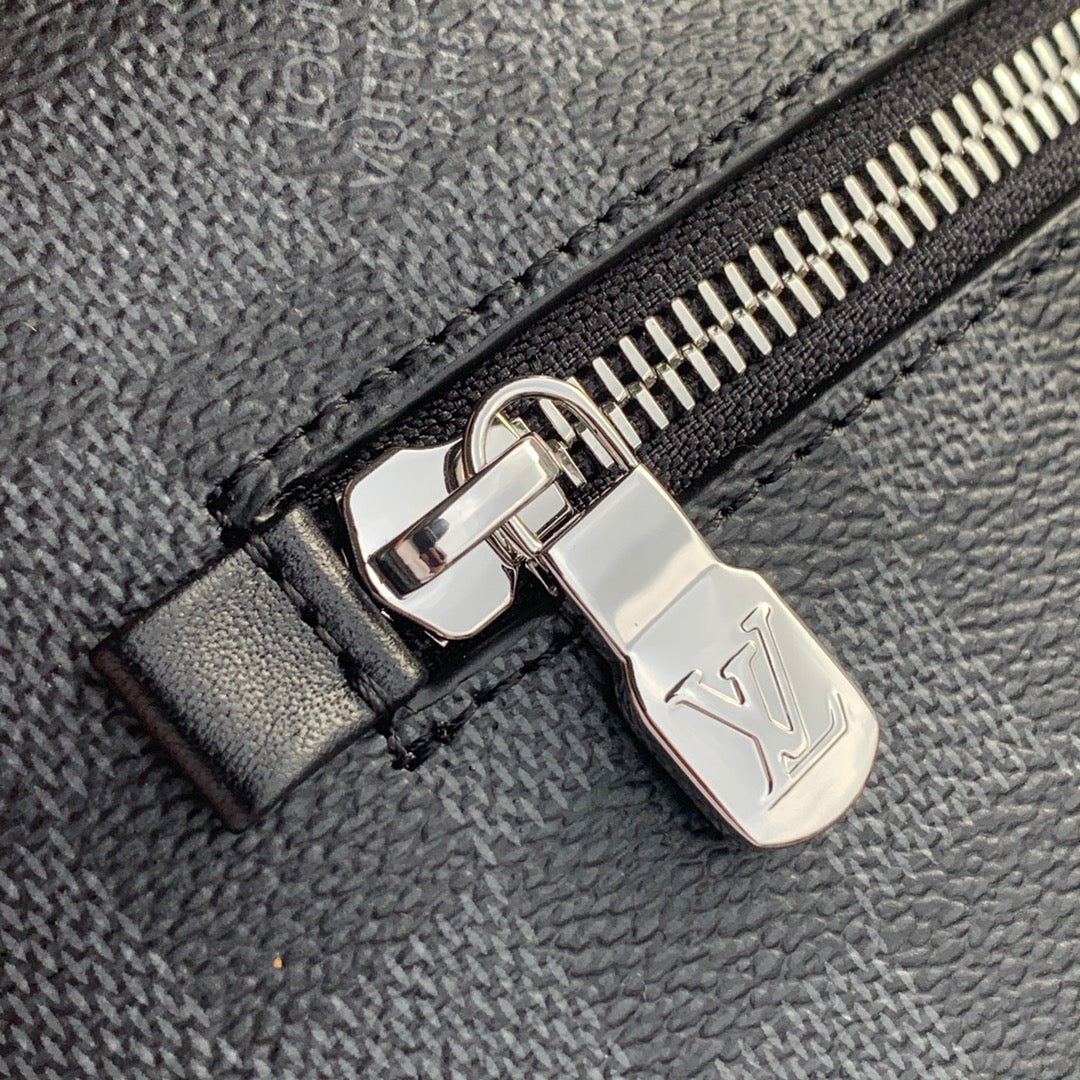 LV M60417 New Pouch手拿包