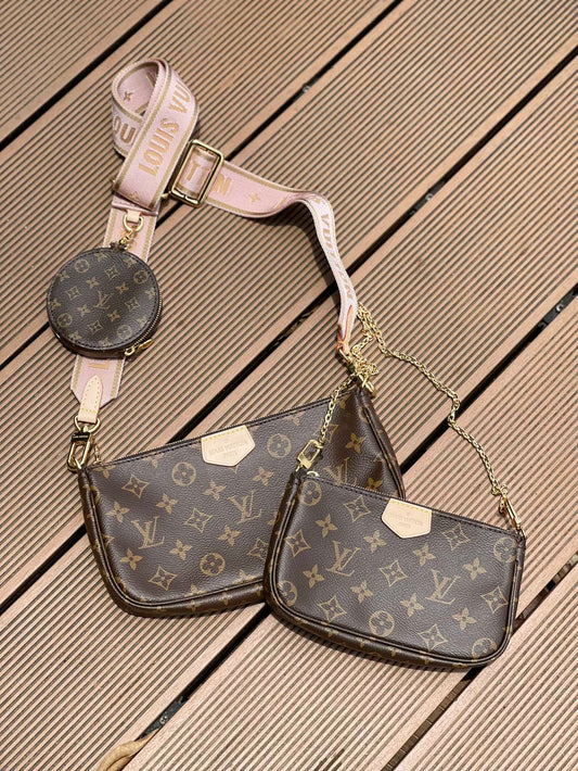 M44840 路L家-Multi Pochette Accessories 五合一麻將包 粉色