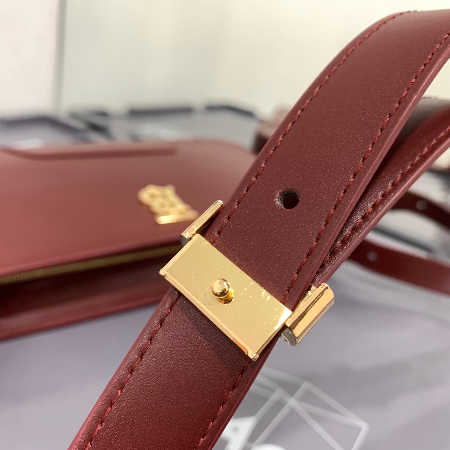 巴B家-新款 Tb shoulder bag 腋下斜挎包 酒紅色