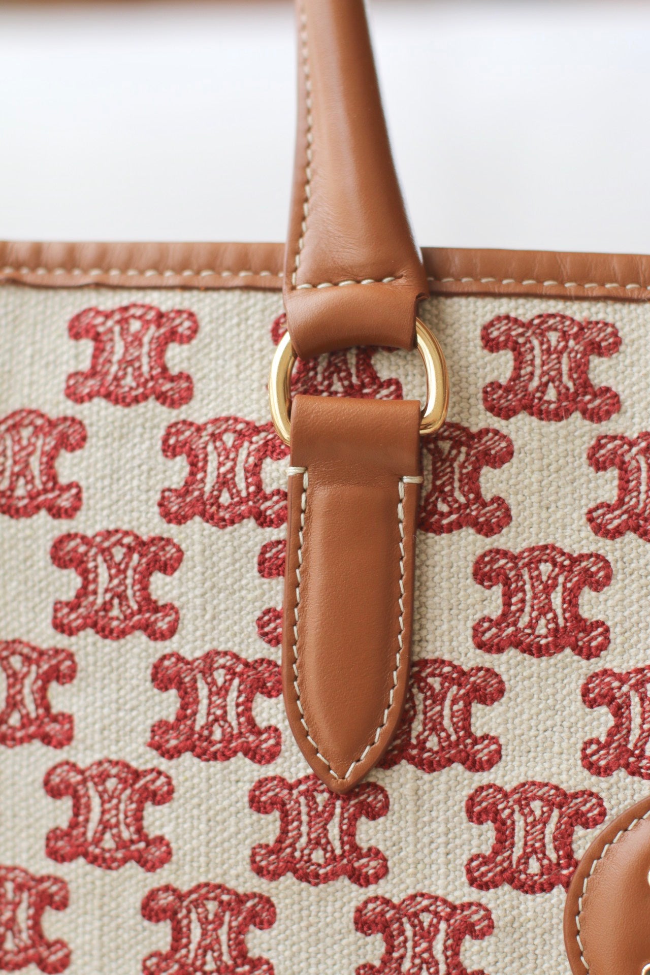 賽C家-CABAS TRIOMPHE刺繡織物橫款手袋