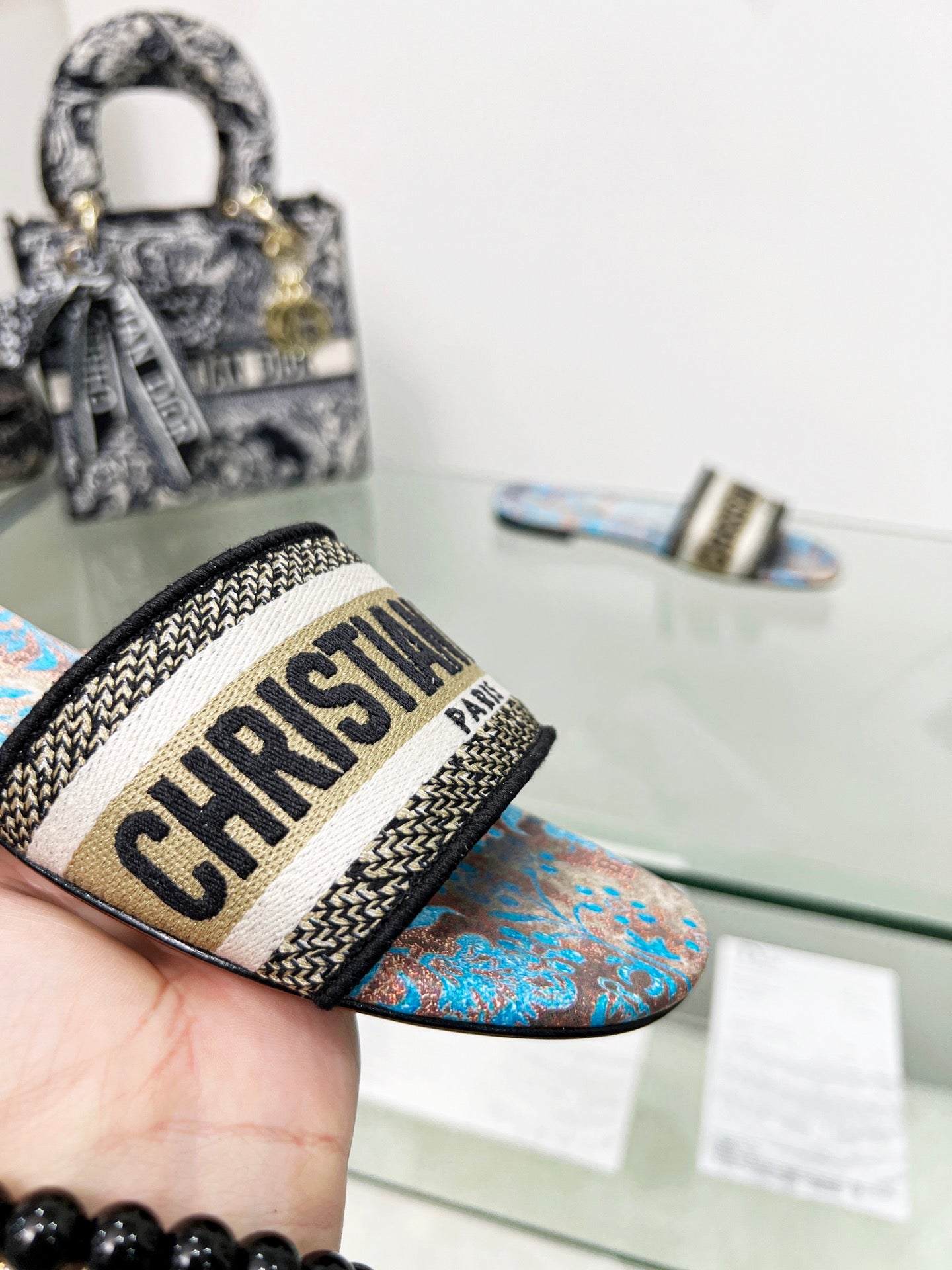 迪D家-2022春夏新款 字母刺繡拖鞋