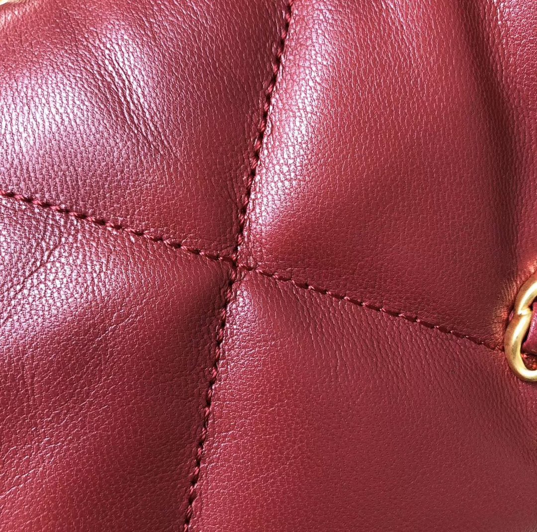 Chanel 19Bag-中號寶石紅