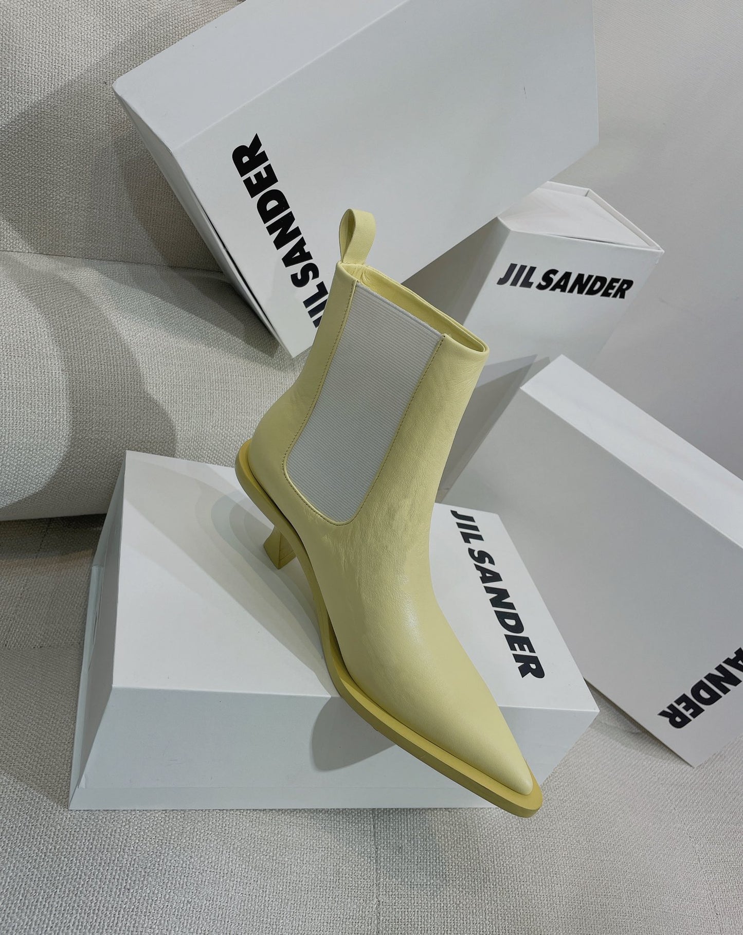 Jil sander-2022春夏 走秀新款 牛皮尖頭貓跟短靴
