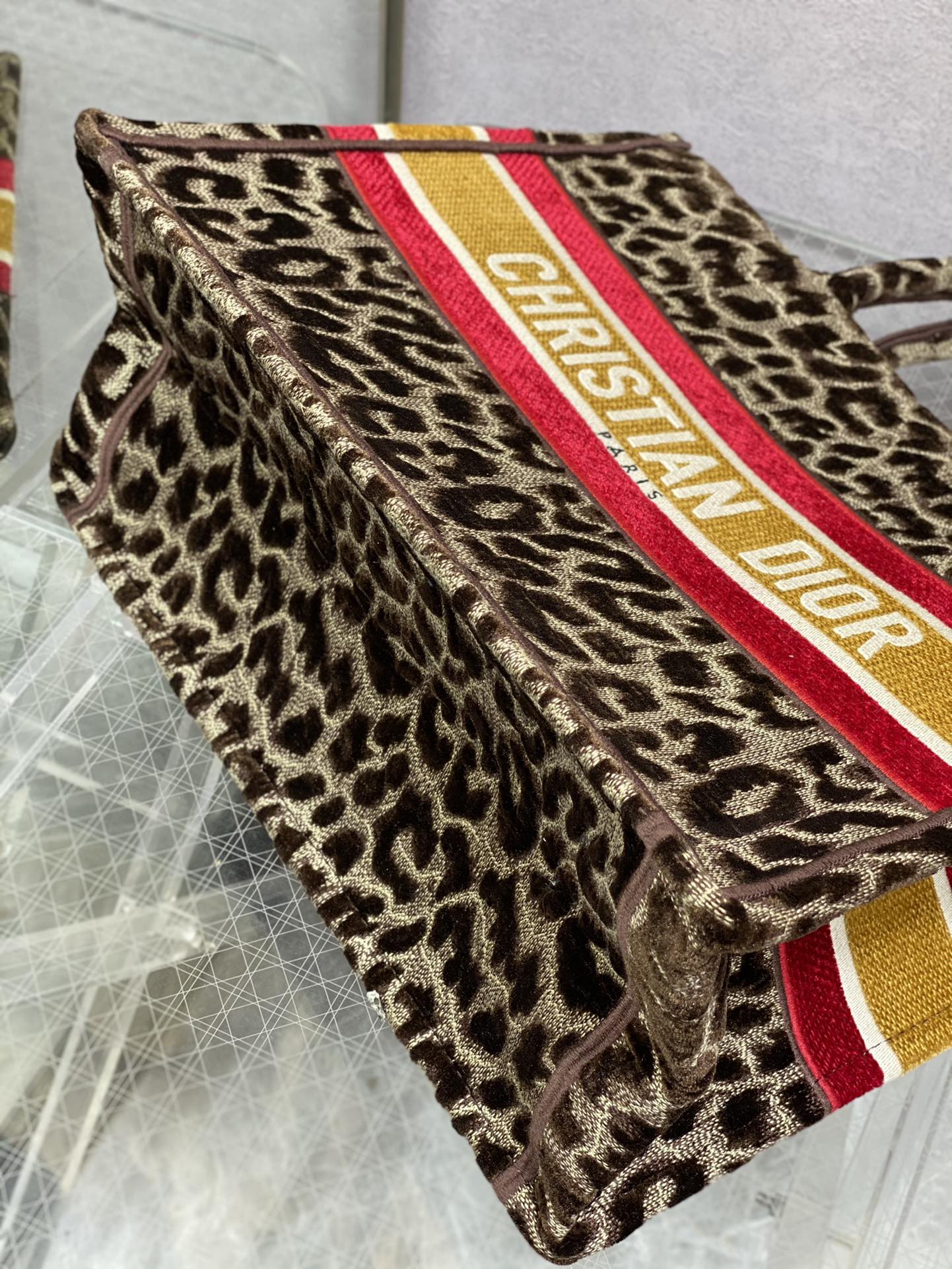 Dior Book Tote-小號36.5cm-絲絨豹紋