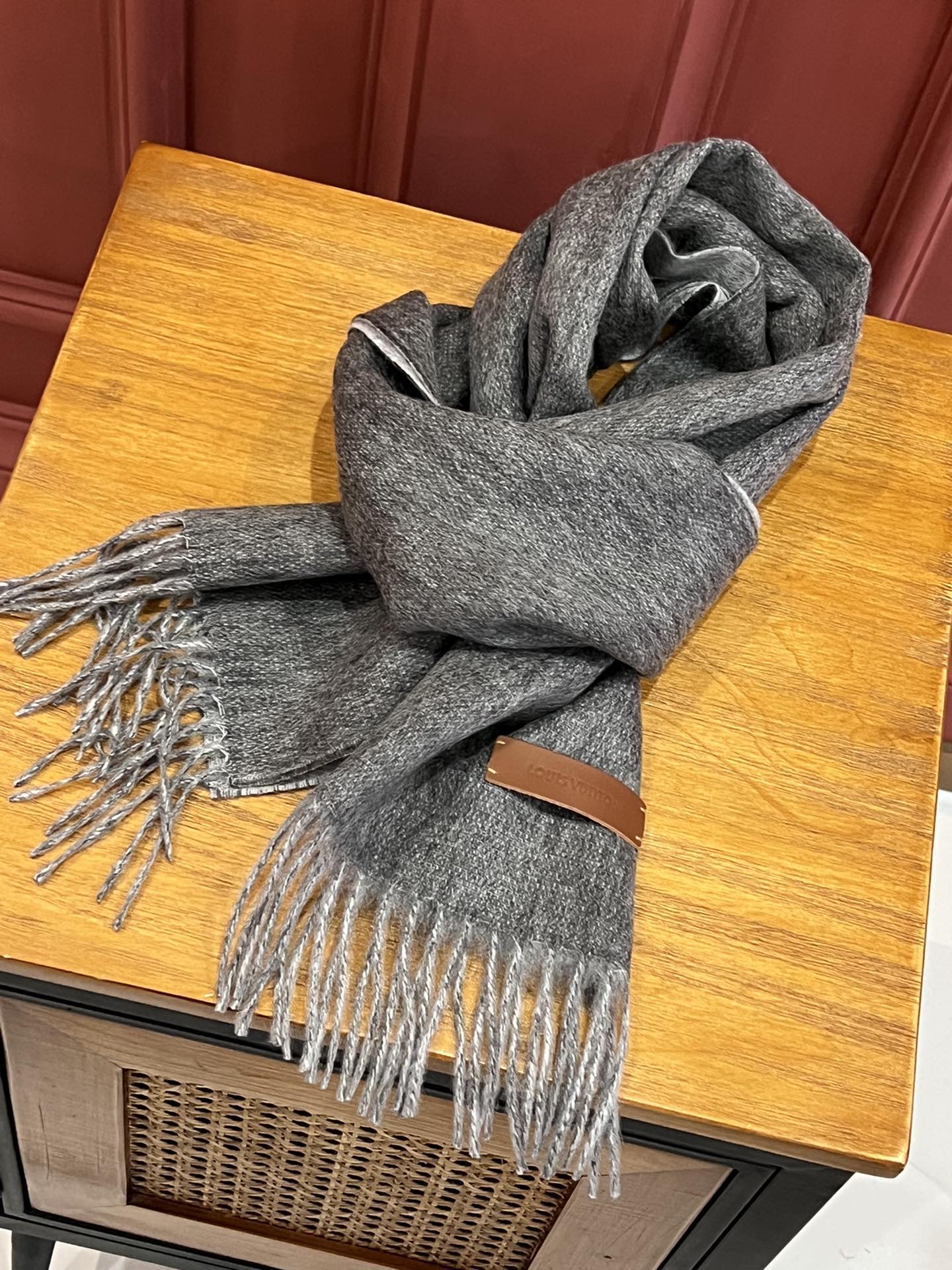 路L家-雙面羊絨圍巾 180*35cm 灰色