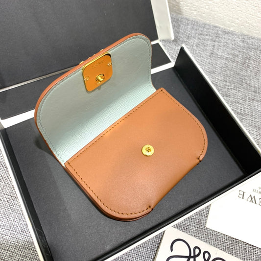 Loewe Goya 系列絲綢小牛皮卡包