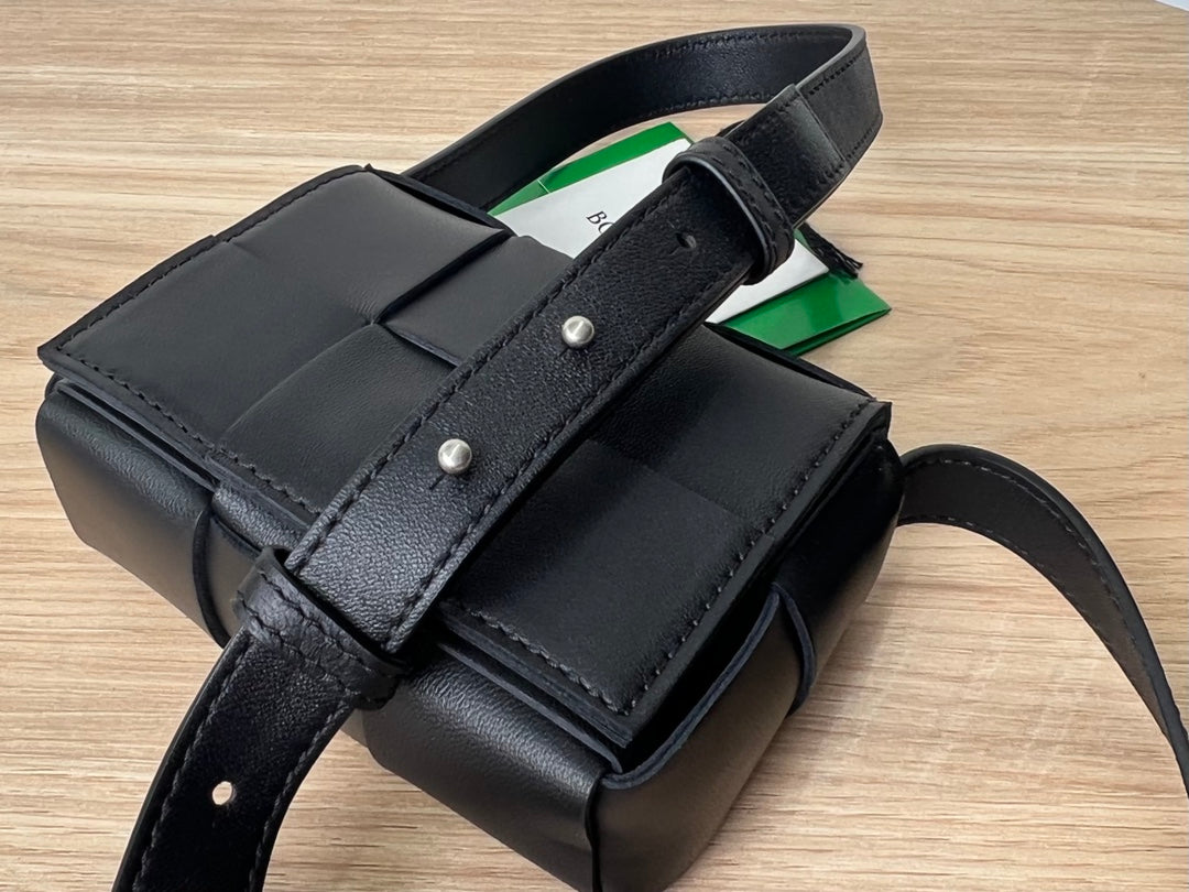 B編織-羊皮方格Mini cassette Bag 迷你編織包 12x8x4cm